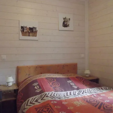 La Butte Aux Cerf Chalet *